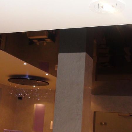 Chez Maxim Hotel Saint-Sauveur  Bagian luar foto