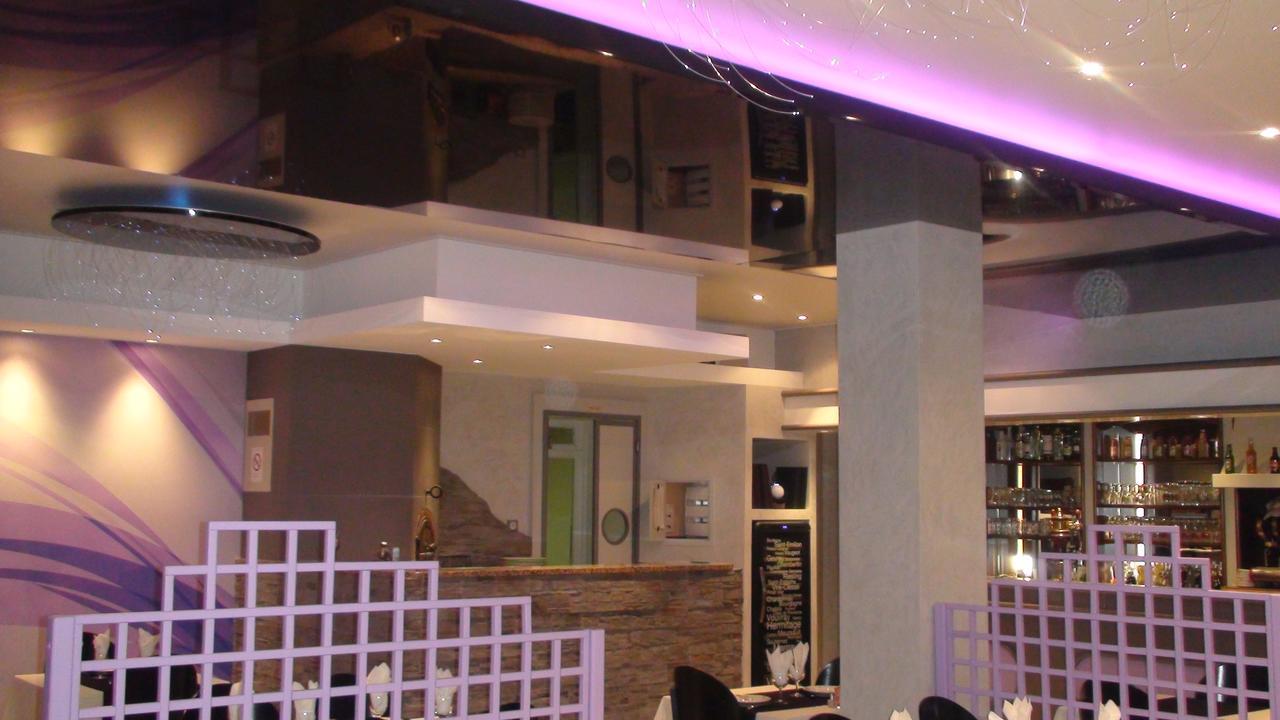 Chez Maxim Hotel Saint-Sauveur  Bagian luar foto